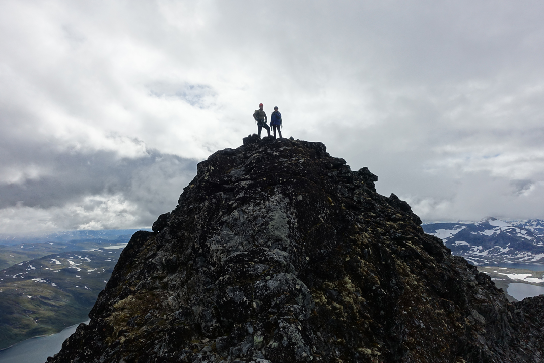 Flotte tindeturar: Med “fjordutsyn” i Jotunheimen, Torfinnstindane