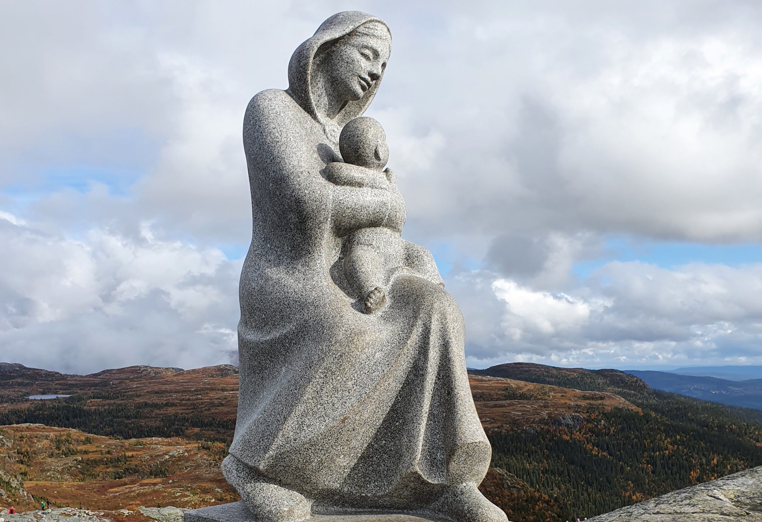 Ukens turtips: Topptur i Sigdal – Madonnaen med barnet