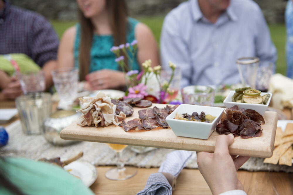 Spekemat på tur – enkel og smakfull sommermat